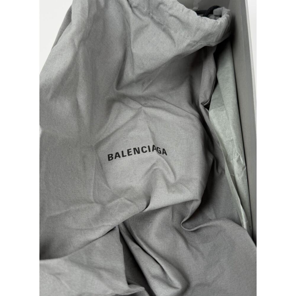 Size 11 - Balenciaga Mint Rubber Pool Sandals NEW! - Picture 7 of 9